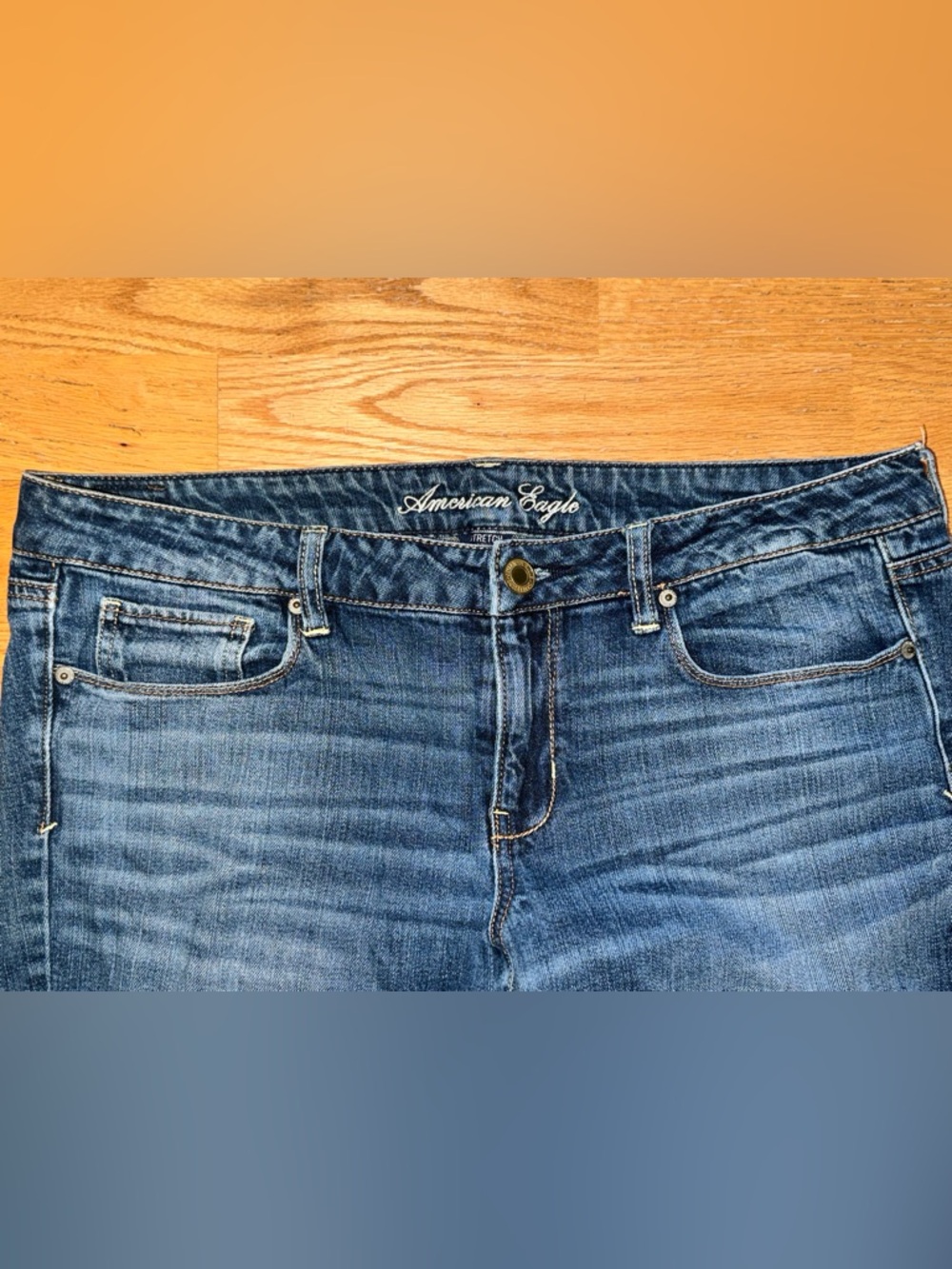 American Eagle Outfitters Women's Skinny Jeans in Dark Blue Wash - Picture 2 of 5